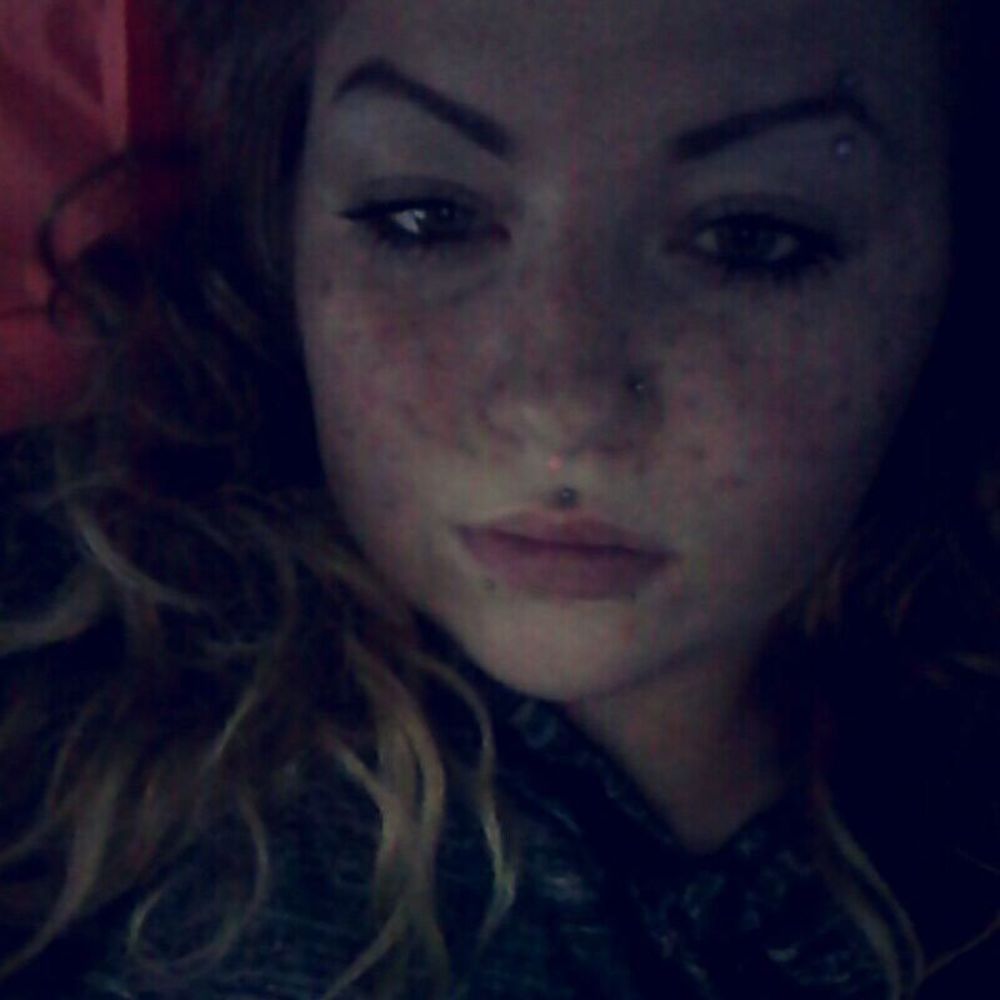 Meet your Posher, Monique